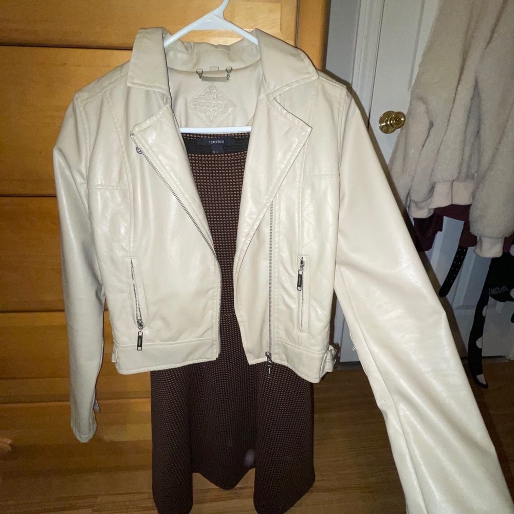 SIMPLE LEATHER JACKET